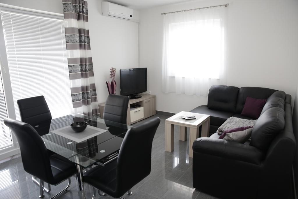 Apartments Resman Vodice Oda fotoğraf